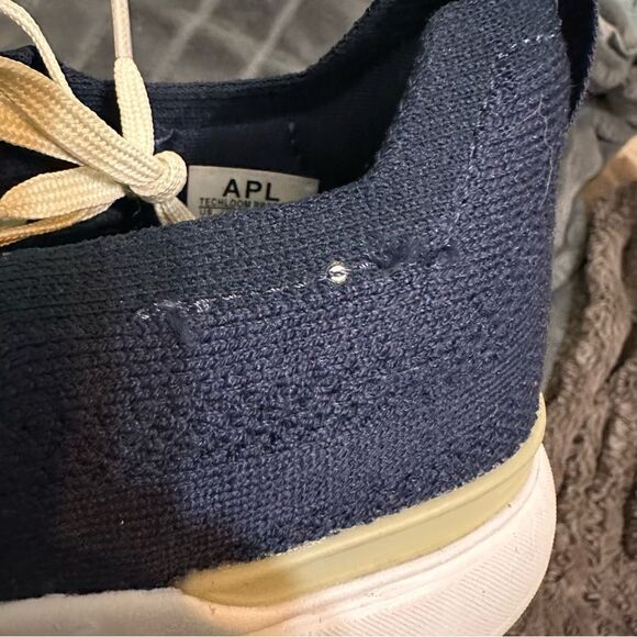 Women’s APL Techloom Breeze Navy Shoes 9.5 - Picture 4 of 10